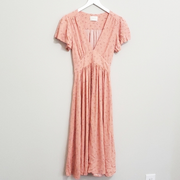 Auguste The Label Dresses & Skirts - Auguste The Label Peach Floral Dress Size 4